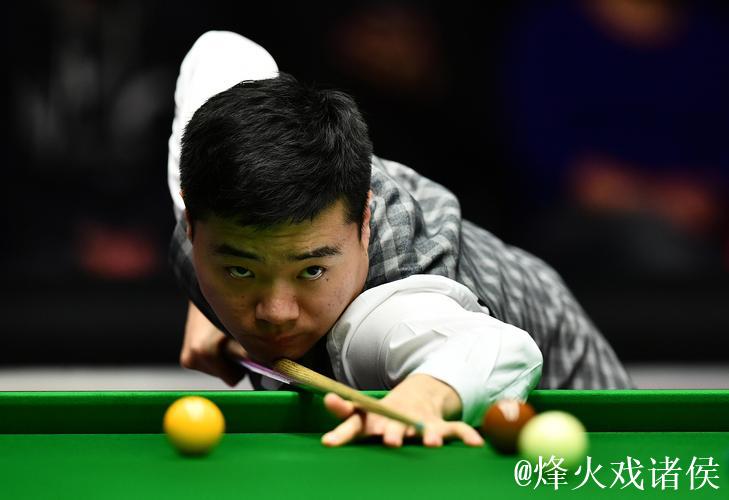 丁俊晖6-0战胜格雷斯 晋级斯诺克国际锦标赛64强 丁俊晖6-0战胜格雷斯 晋级斯诺克国际锦标赛64强